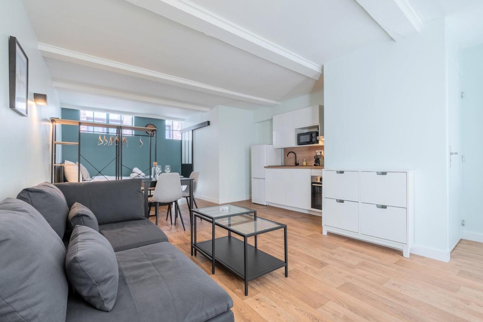 Vieux-Lille/Hypercentre: Lovely Equipped Studio المظهر الخارجي الصورة