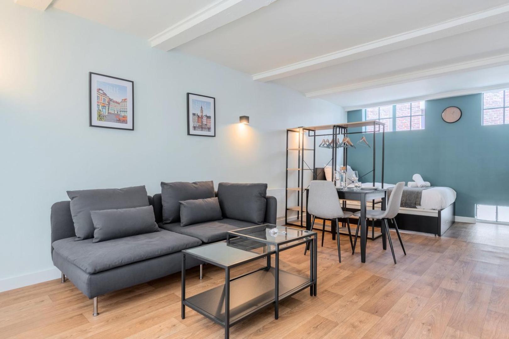Vieux-Lille/Hypercentre: Lovely Equipped Studio المظهر الخارجي الصورة