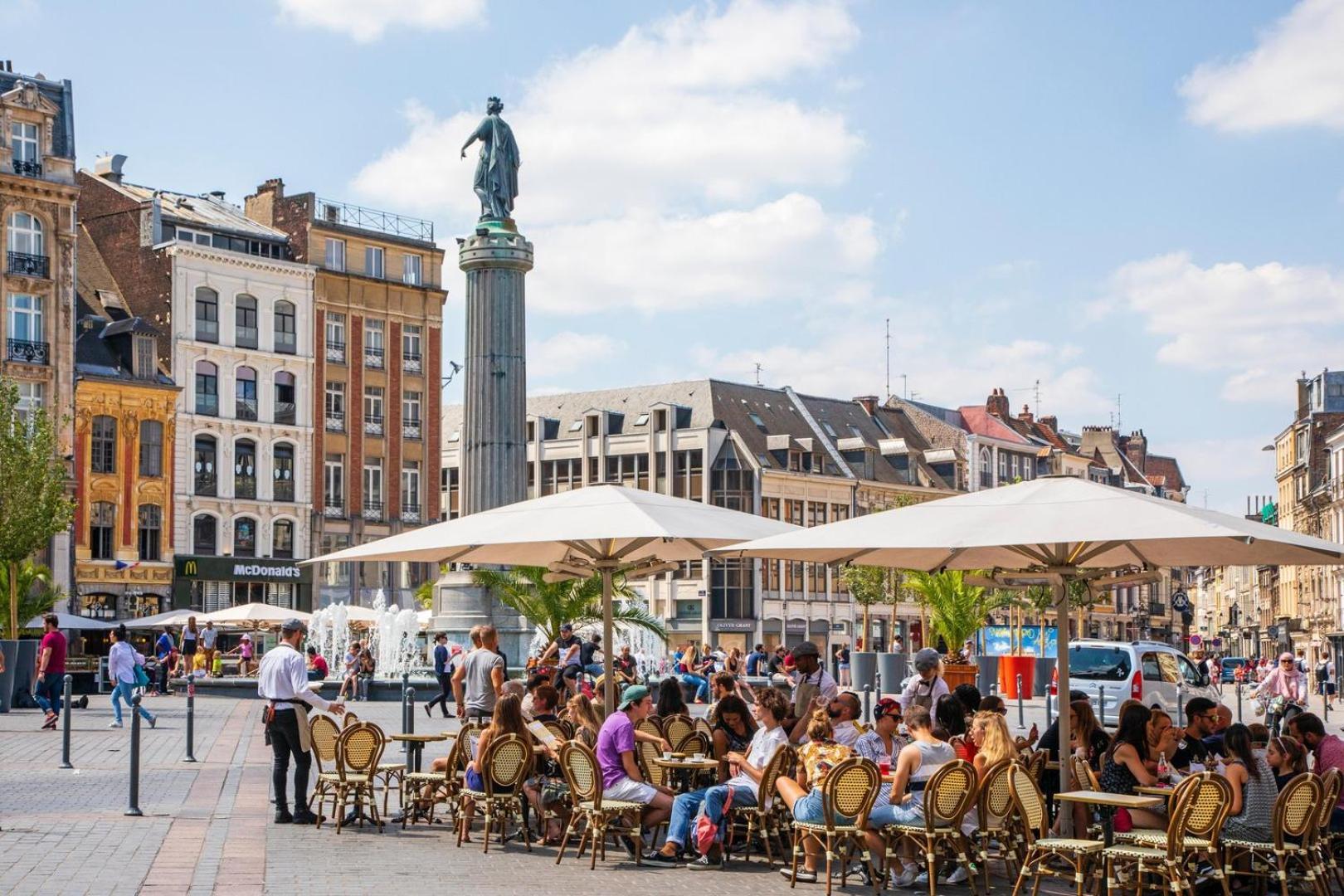 Vieux-Lille/Hypercentre: Lovely Equipped Studio المظهر الخارجي الصورة